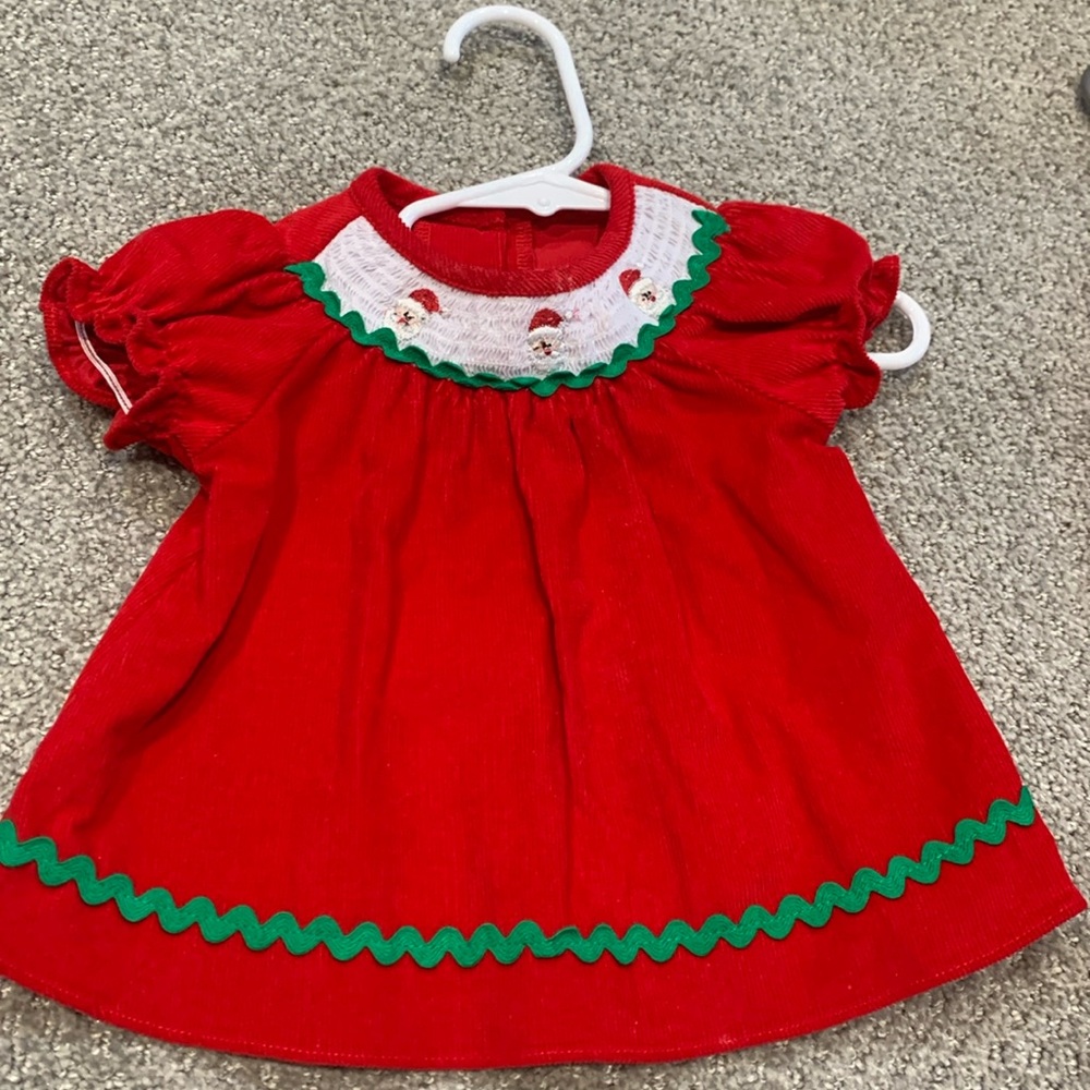 Good Lad Smocked Santa baby girl dress size 3-6 months